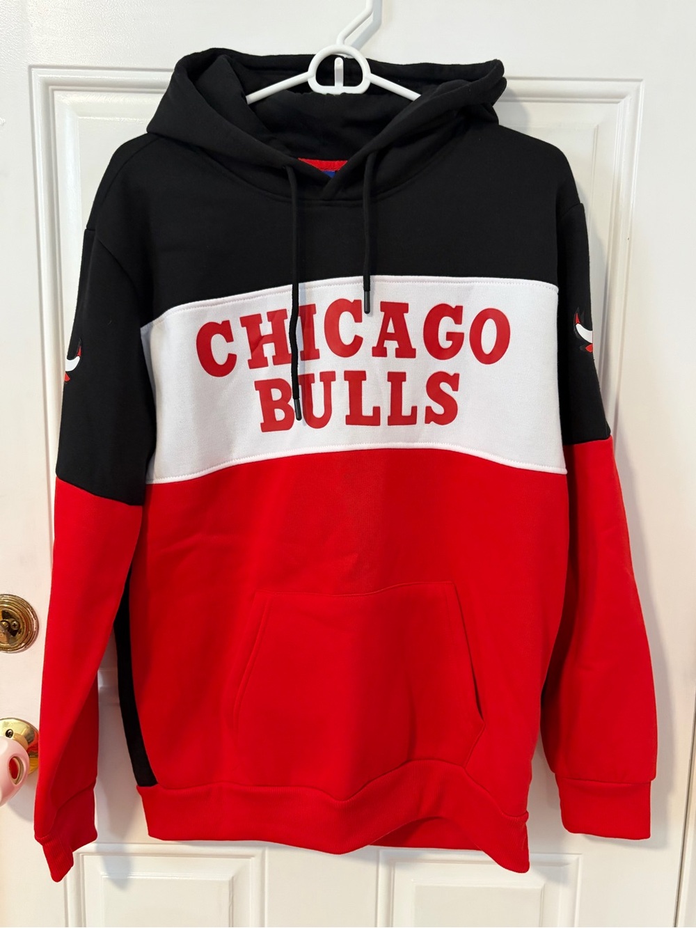 NBA Chicago Bulls Black, White & Red Colorblock Hoodie
